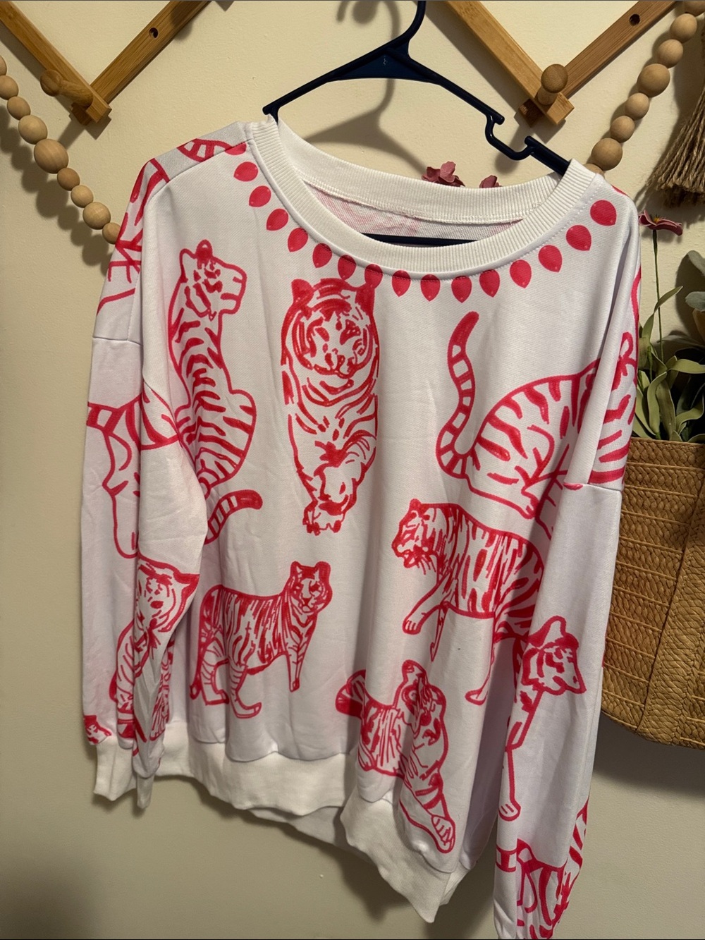 SHEIN White Sweatshirt with Pink Tiger Motif